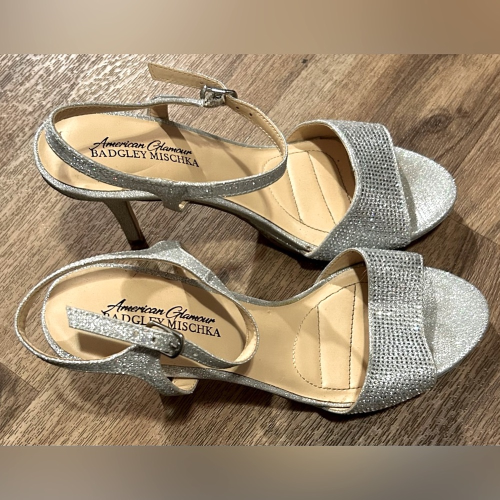 Like New American Glamour Badgley Mischka Heels